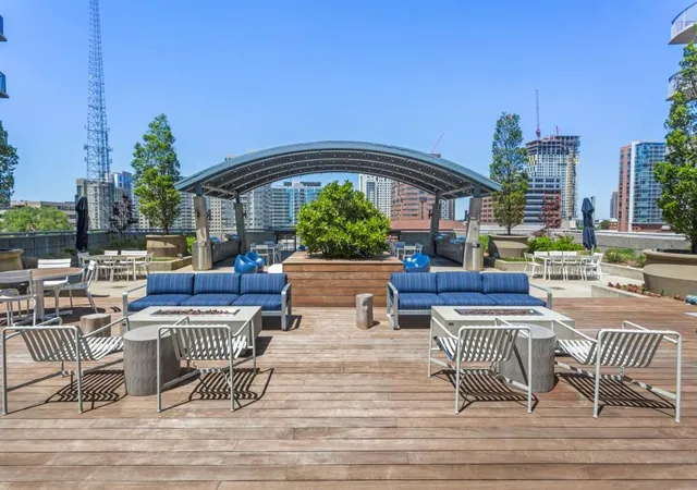 2nd image of 923 Peachtree St Ne, Atlanta, GA 30309