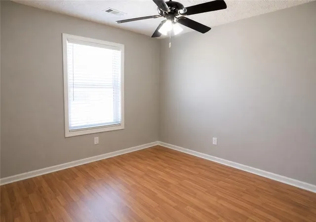 Photo 4 of Sale Pending at 100 Kincade Ct, Woodstock, GA 30188 | MLS# 7810955 | Listing updated on 2026-08-17