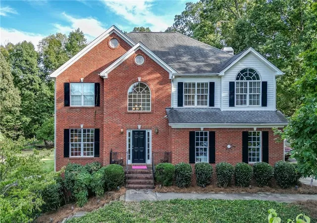 Photo 1 of Sale Pending at 1950 E Bay St, Hoschton, GA 30548 | MLS# 7847477 | Listing updated on 2026-10-22
