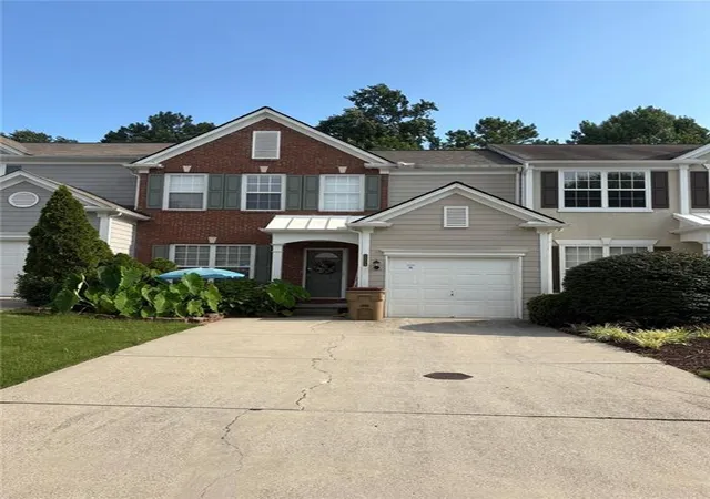 Photo 2 of Sale Pending at 2854 Commonwealth Cir, Alpharetta, GA 30004 | MLS# 7803766 | Listing updated on 2026-10-07