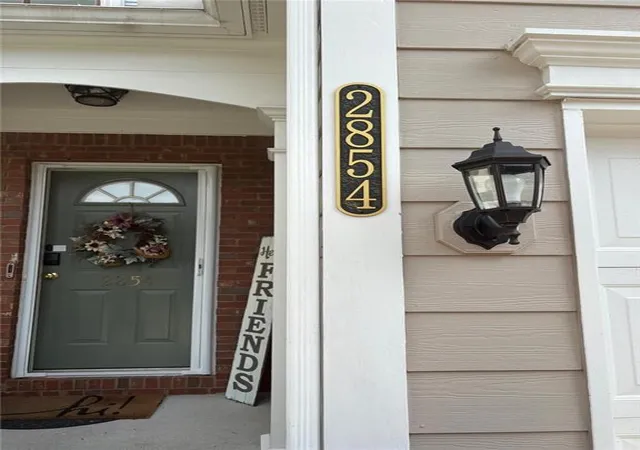 Photo 4 of Sale Pending at 2854 Commonwealth Cir, Alpharetta, GA 30004 | MLS# 7803766 | Listing updated on 2026-10-07