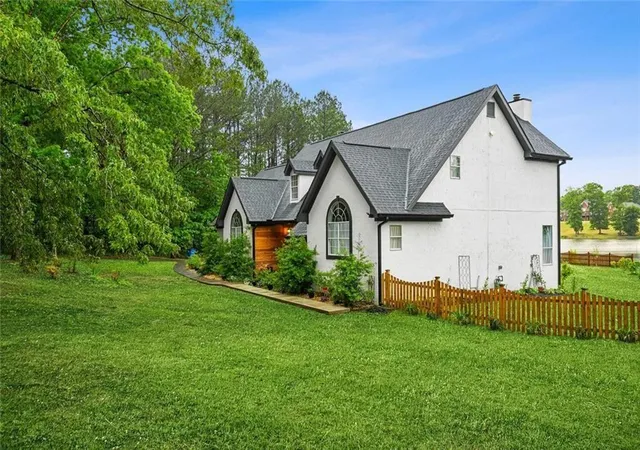 3rd image of 1229 Park Pl Dr, Jonesboro, GA 30236 | MLS# 7802253