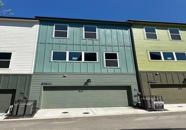 Photo 2 of Sale Pending at 1361 Breezy St SE #107, Atlanta, GA 30315 | MLS# 7821623 | Listing updated on 2026-08-25