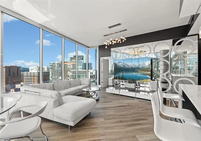 3rd image of 1080 Peachtree St Ne #2110, Atlanta, GA 30309 | MLS# 7764126