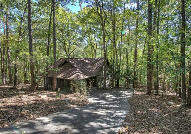 Single family home for sale at 169 Chickasaw Dr, Waleska, GA 30183 | MLS# 7859600