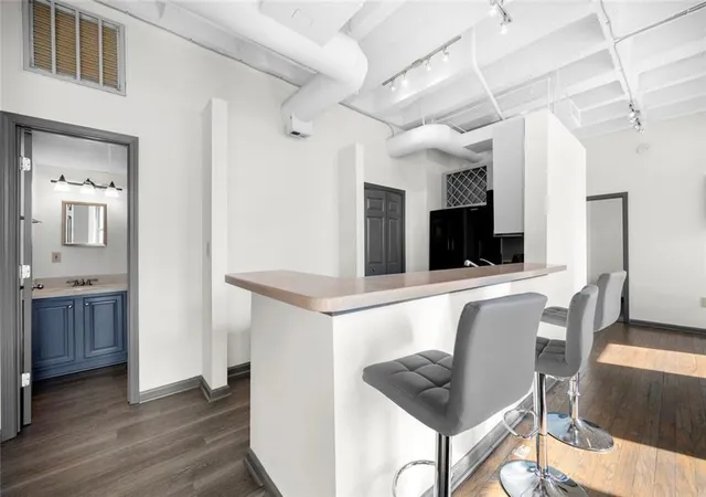 5th image of 32 Peachtree St Nw #508, Atlanta, GA 30303 | MLS# 7756969