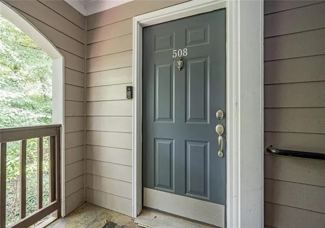 Listing Photo 2 - Condo for sale in building located at 508 Madison Ct, Smyrna, GA 30080 - Unit #