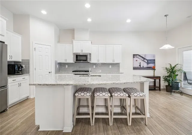 Photo 4 of Sale Pending at 1967 Silver Birch Dr SE #5, Smyrna, GA 30080 | MLS# 7792555 | Listing updated on 2026-09-10
