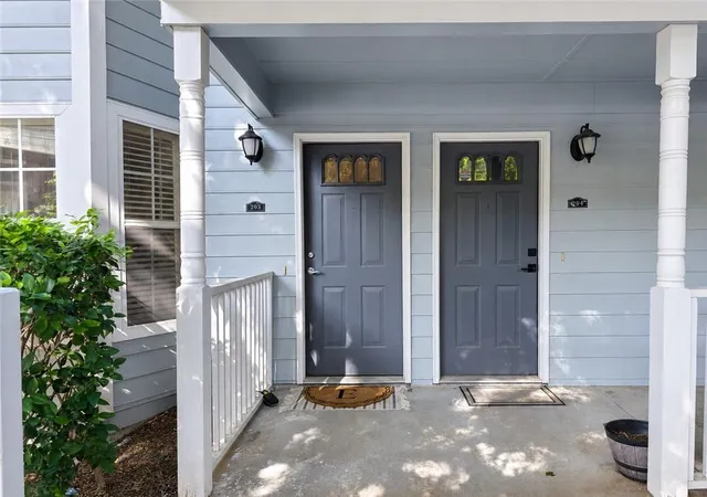 Photo 2 of Sale Pending at 3940 Riverlook Pkwy Se #203, Marietta, GA 30067 | MLS# 7816809 | Listing updated on 2026-09-04