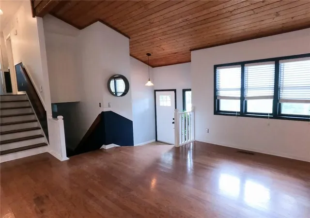 Photo 3 of Single family home for sale at 510 Wood Valley Trc, Roswell, GA 30076 | MLS# 7810234 | Listing updated on 2026-08-09