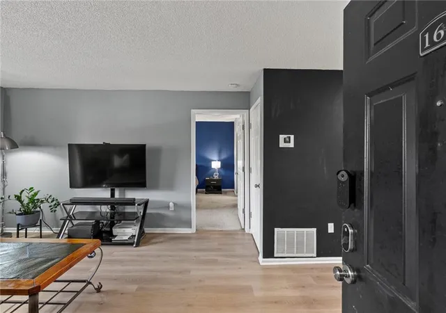 2nd image of 2657 Lenox Rd Ne, Atlanta, GA 30324