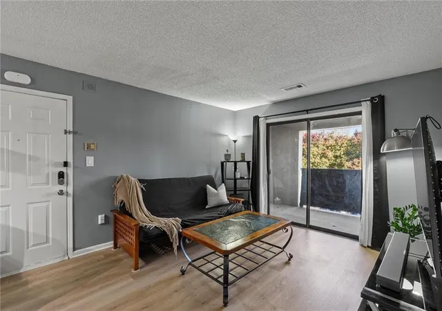 4th image of 2657 Lenox Rd Ne, Atlanta, GA 30324