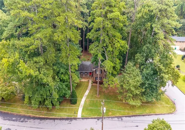 Photo 3 of Single family home for sale at 3921 Woburn Dr, Tucker, GA 30084 | MLS# 7814475 | Listing updated on 2026-09-16