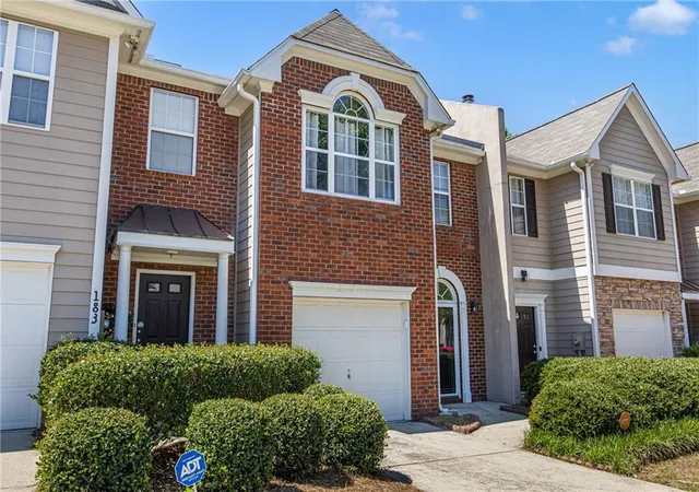 Homes for sale in Lawrenceville, GA | 181 Oak Green Dr, Lawrenceville, GA 30044 | MLS# 7751769