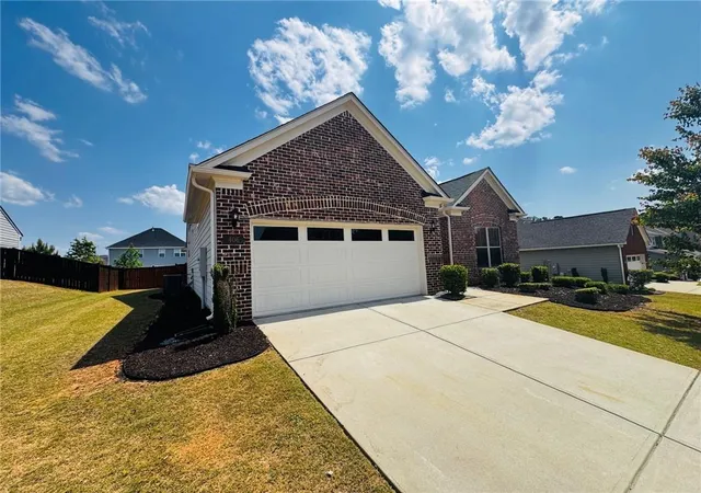 Homes for sale in Peachtree City, GA | 406 Southbridge Pass, Peachtree City, GA 30269 | MLS# 7656318