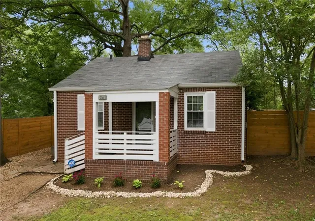 Photo 1 of Sale Pending at 1475 Elizabeth Ln, Atlanta, GA 30344 | MLS# 7796816 | Listing updated on 2026-09-08