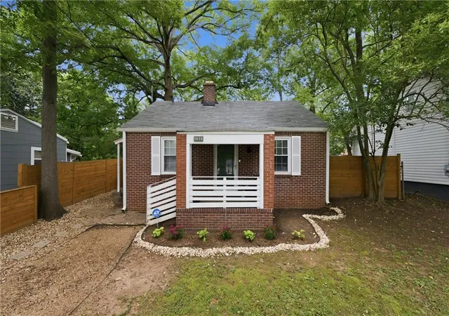 Photo 3 of Sale Pending at 1475 Elizabeth Ln, Atlanta, GA 30344 | MLS# 7796816 | Listing updated on 2026-09-08
