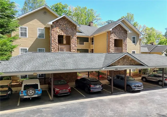2nd image of 146 Gleneagle Ct, Clayton, GA 30525