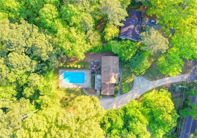 Photo 4 of Single family home for sale at 151 Shadowlawn Rd SE, Marietta, GA 30067 | MLS# 7757468 | Listing updated on 2026-07-21