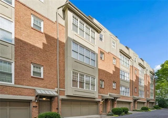 4th image of 1380 Parkview Ln Ne, Atlanta, GA 30324 | MLS# 7816626