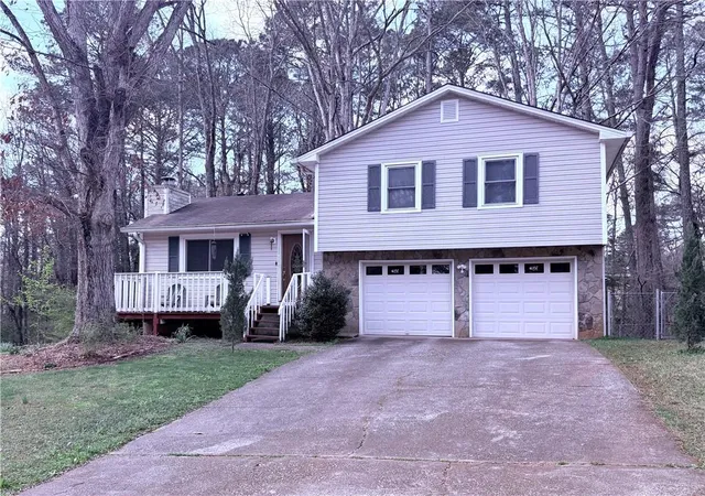 Photo 1 of Single family home for sale at 4135 Tanglewood Rd Se, Snellville, GA 30039 | MLS# 7734499 | Listing updated on 2026-08-20