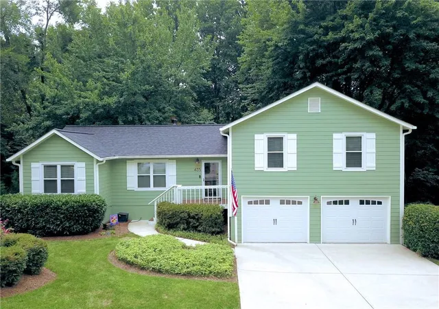 Photo 1 of Sale Pending at 435 Tyson Cir, Roswell, GA 30076 | MLS# 7814510 | Listing updated on 2026-08-18