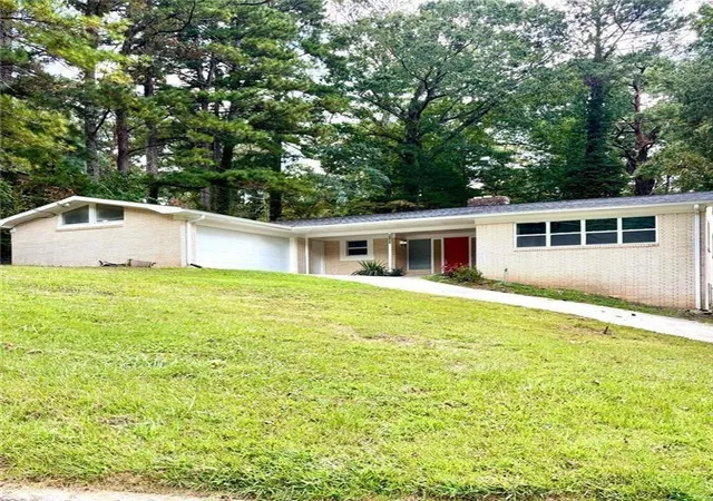 1st image of 2924 Handy Dr Nw, Atlanta, GA 30318 | MLS# 7681401