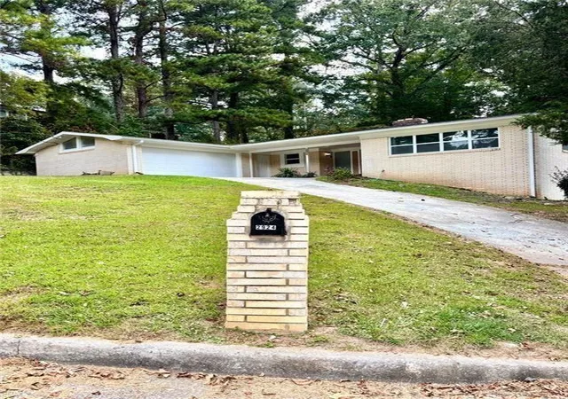 2nd image of 2924 Handy Dr Nw, Atlanta, GA 30318 | MLS# 7681401