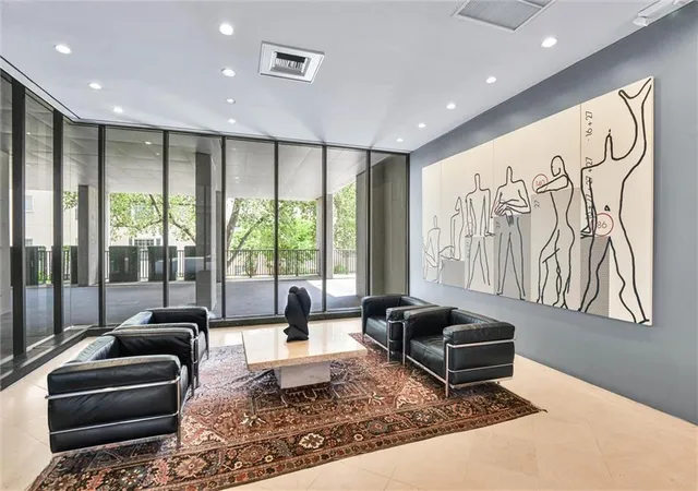 Listing Photo 2 - Condo for sale in building located at 147 15Th St Ne, Atlanta, GA 30309 - Unit #15D