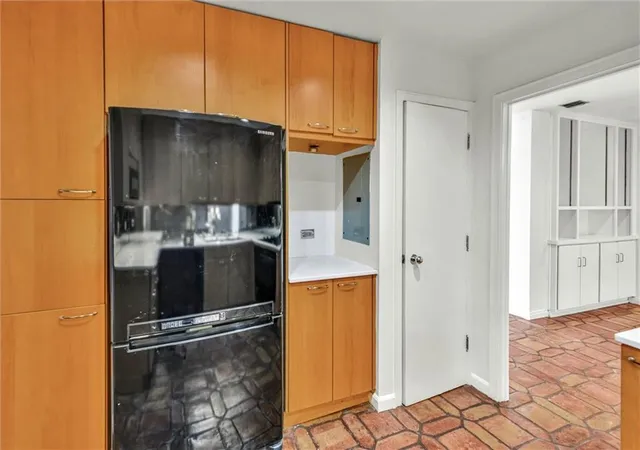 Photo 3 of Condo for sale at 147 15th Street NE #15D, Atlanta, GA 30309 | MLS# 7800570 | Listing updated on 2026-09-14