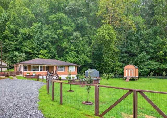 4th image of 8 Taylor Rd, Helen, GA 30545 | MLS# 7801995
