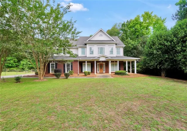 Photo 3 of Sale Pending at 1731 Snapping Shls Rd, Mcdonough, GA 30252 | MLS# 7821764 | Listing updated on 2026-08-28