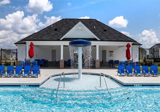 Photo 3 of Sale Pending at 952 Bergamot Way, Locust Grove, GA 30248 | MLS# 7814672 | Listing updated on 2026-10-10