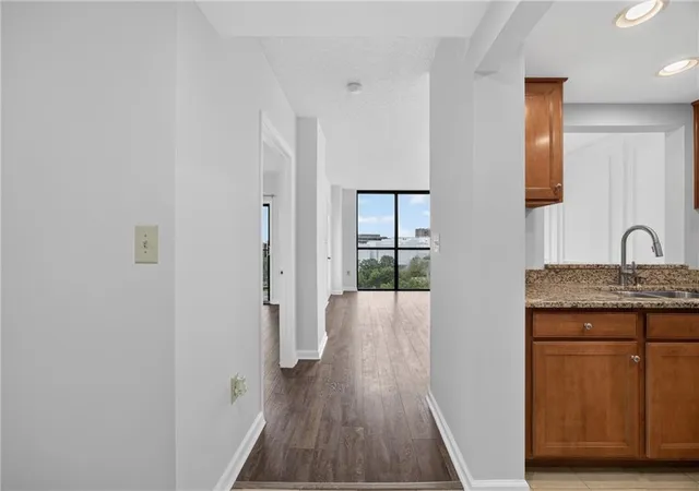 3rd image of 1280 W Peachtree St Nw #1710, Atlanta, GA 30309 | MLS# 7802660