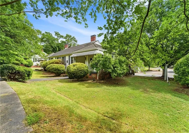 3rd image of 5121 Newark Ave, Clarkdale, GA 30111 | MLS# 7767646