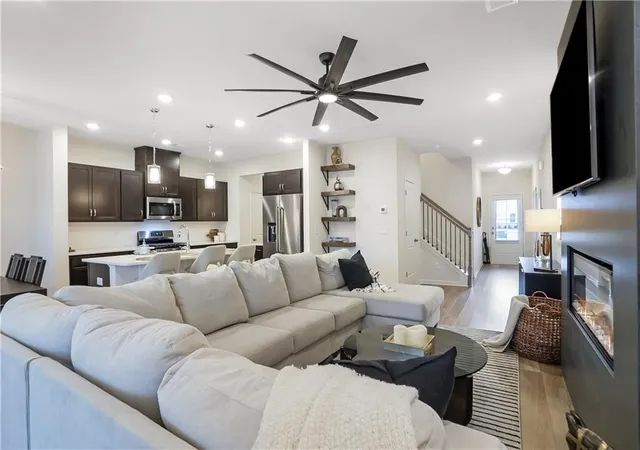 1st image of 1170 Chastain Dr, Sugar Hill, GA 30518 | MLS# 7729452