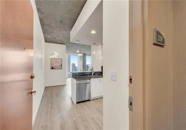 4th image of 860 Peachtree St Ne #2209, Atlanta, GA 30308 | MLS# 7735454