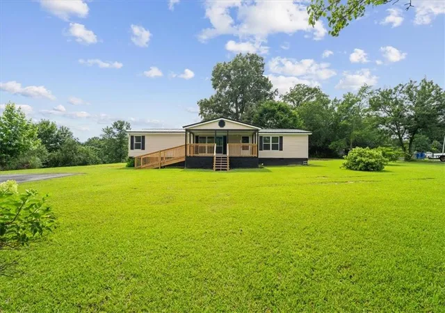 Photo 1 of Single family home for sale at 504 Brandon Dr, Resaca, GA 30735 | MLS# 7790510 | Listing updated on 2026-09-15