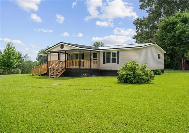 Photo 3 of Single family home for sale at 504 Brandon Dr, Resaca, GA 30735 | MLS# 7790510 | Listing updated on 2026-09-15