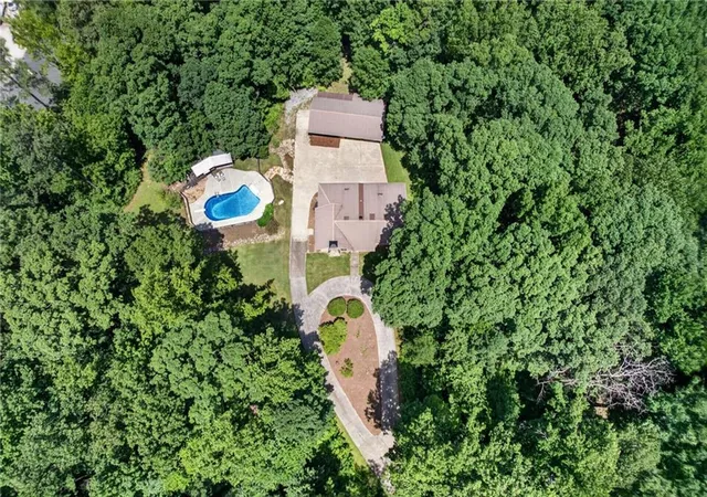 2nd image of 331 Rockstore Rd, Dallas, GA 30132 | MLS# 7808885