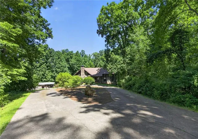 4th image of 331 Rockstore Rd, Dallas, GA 30132 | MLS# 7808885