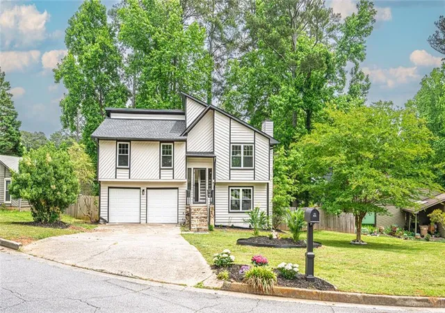 Homes for sale in Johns Creek, GA | 10175 Old Woodland Entry, Johns Creek, GA 30022 | MLS# 7773596