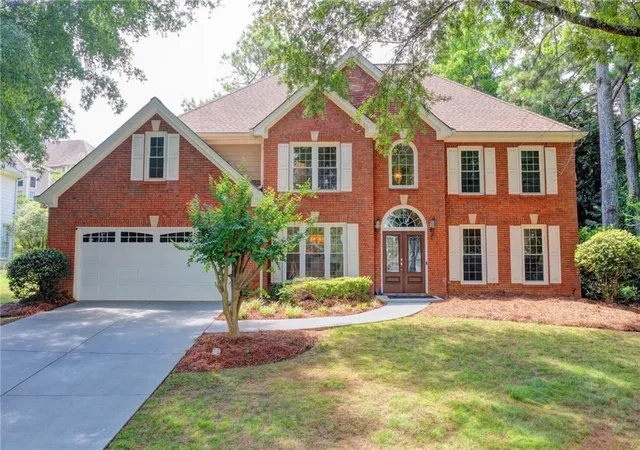 Photo 1 of Sale Pending at 315 Willow Crescent Way, Alpharetta, GA 30022 | MLS# 7793638 | Listing updated on 2026-08-27