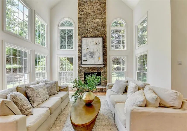Photo 2 of Sale Pending at 315 Willow Crescent Way, Alpharetta, GA 30022 | MLS# 7793638 | Listing updated on 2026-08-27