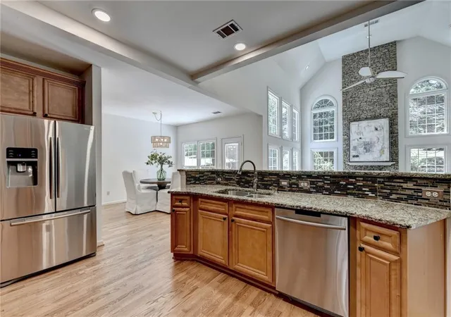 Photo 4 of Sale Pending at 315 Willow Crescent Way, Alpharetta, GA 30022 | MLS# 7793638 | Listing updated on 2026-08-27