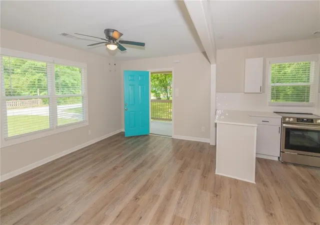 5th image of 525 Baker Cir Nw, Atlanta, GA 30318 | MLS# 7716767