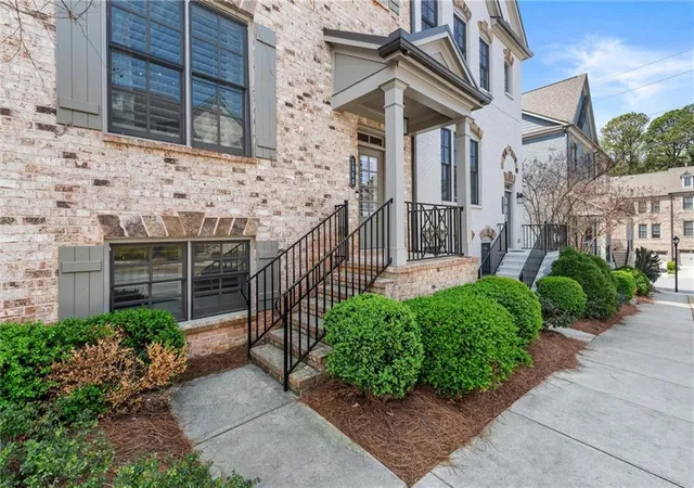 2nd image of 1868 Skyfall Cir, Brookhaven, GA 30319 | MLS# 7738452