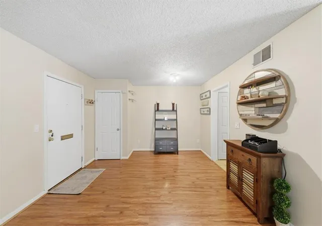 3rd image of 225 Triumph Dr Nw, Atlanta, GA 30327 | MLS# 7751449
