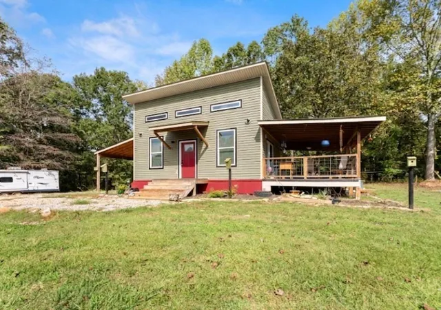2nd image of 101 Rocket Dr, Cleveland, GA 30528 | MLS# 7772014