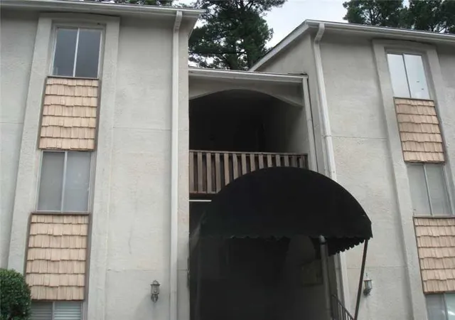 Condominium at 2394 Lawrenceville Hwy #E, Decatur, GA 30033 | MLS# 5326714 | | Sold on 2014-09-03